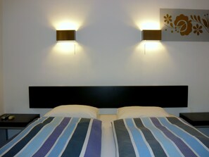 Zimmersafe, Bügeleisen/Bügelbrett, kostenloses WLAN