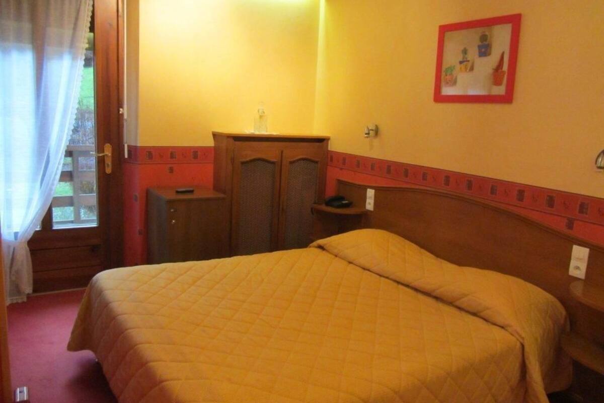 In-room safe, blackout curtains, iron/ironing board (on request)