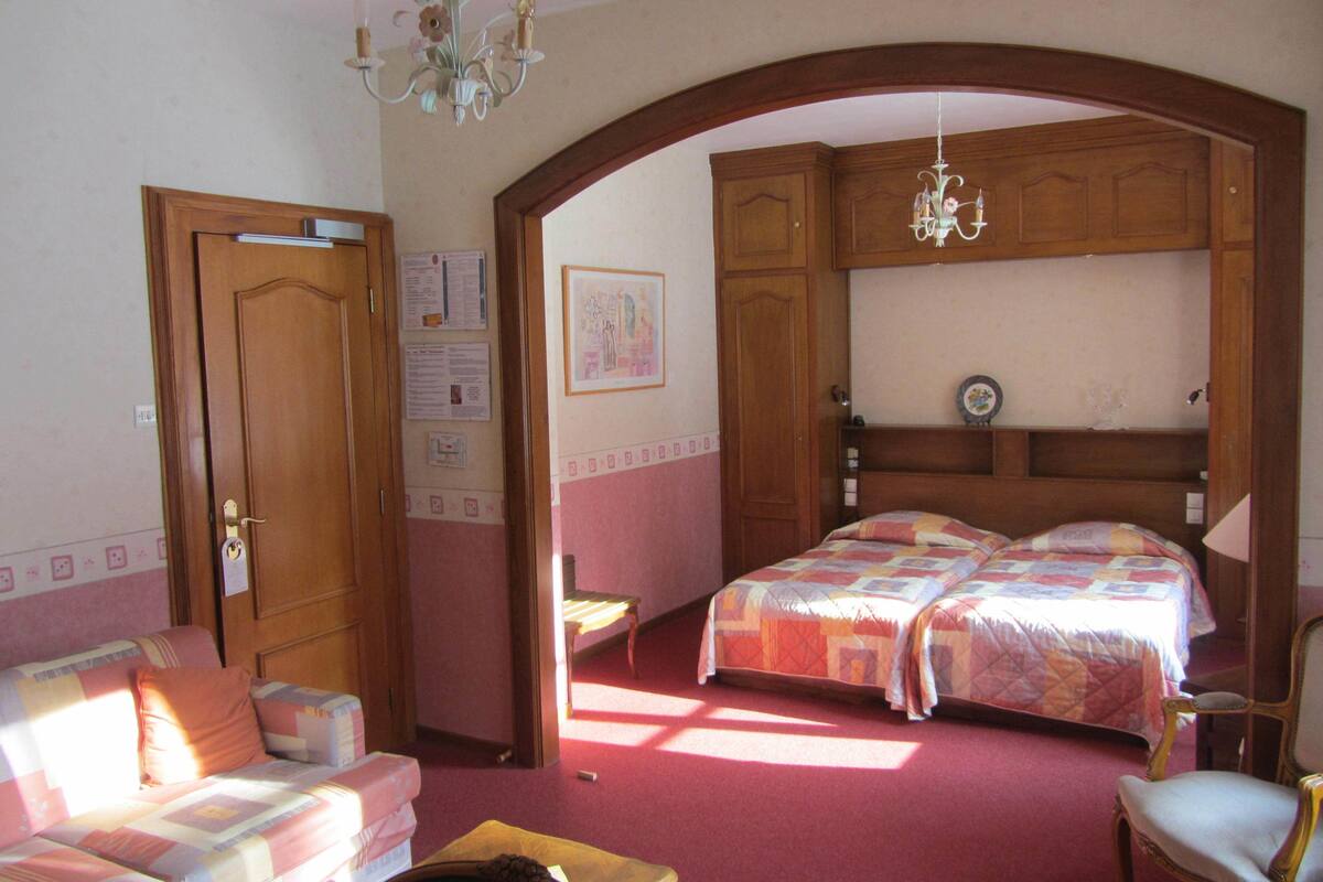 Twin Room (Lounge)