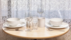 Minibar, laptop workspace, iron/ironing board, free WiFi - Sapphire City Motor Inn, Inverell (Inverell)