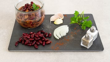 Thức ăn và đồ uống