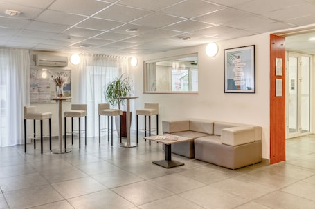 Reception. Zenitude Hôtel Résidences Beziers Centre