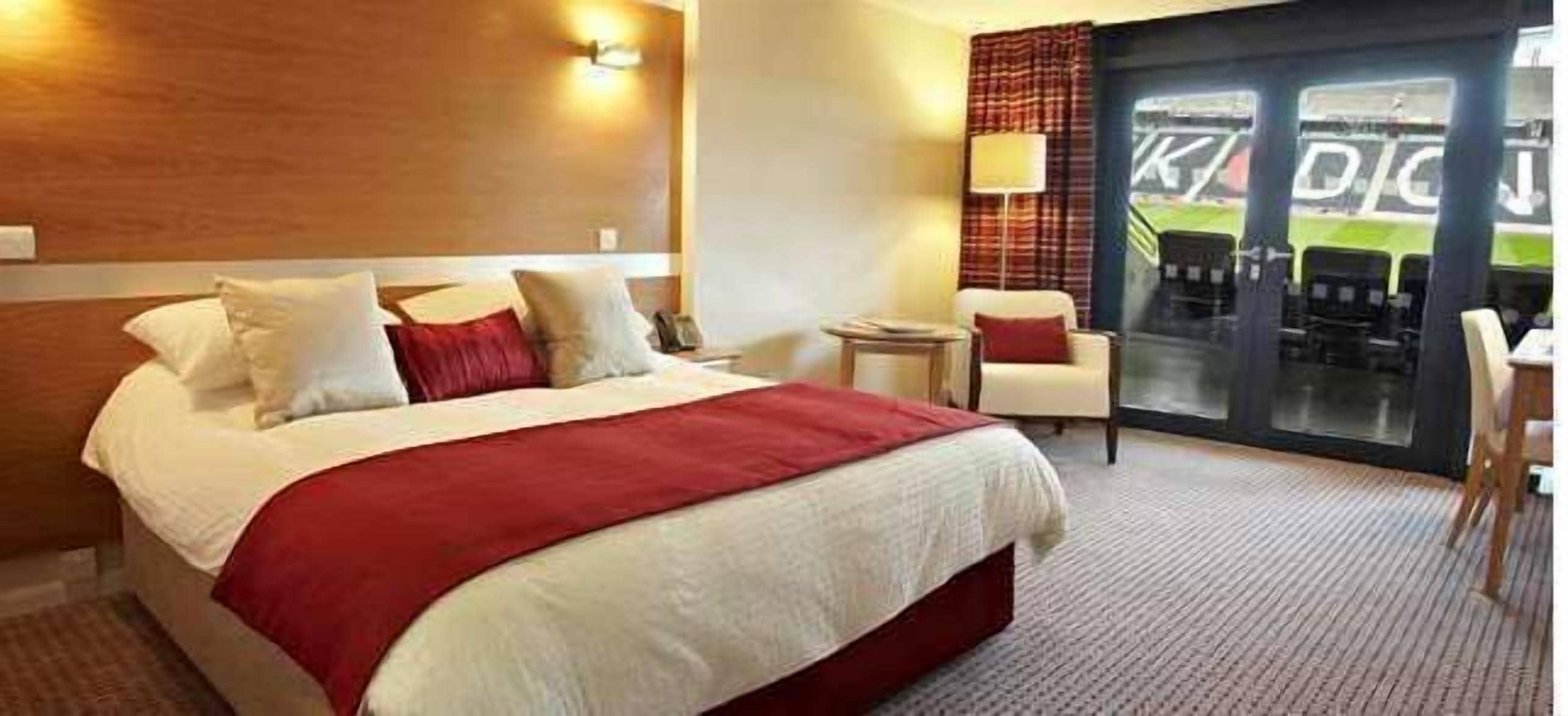 Room, 1 Double Bed | In-room safe, iron/ironing board, free WiFi, bed sheets