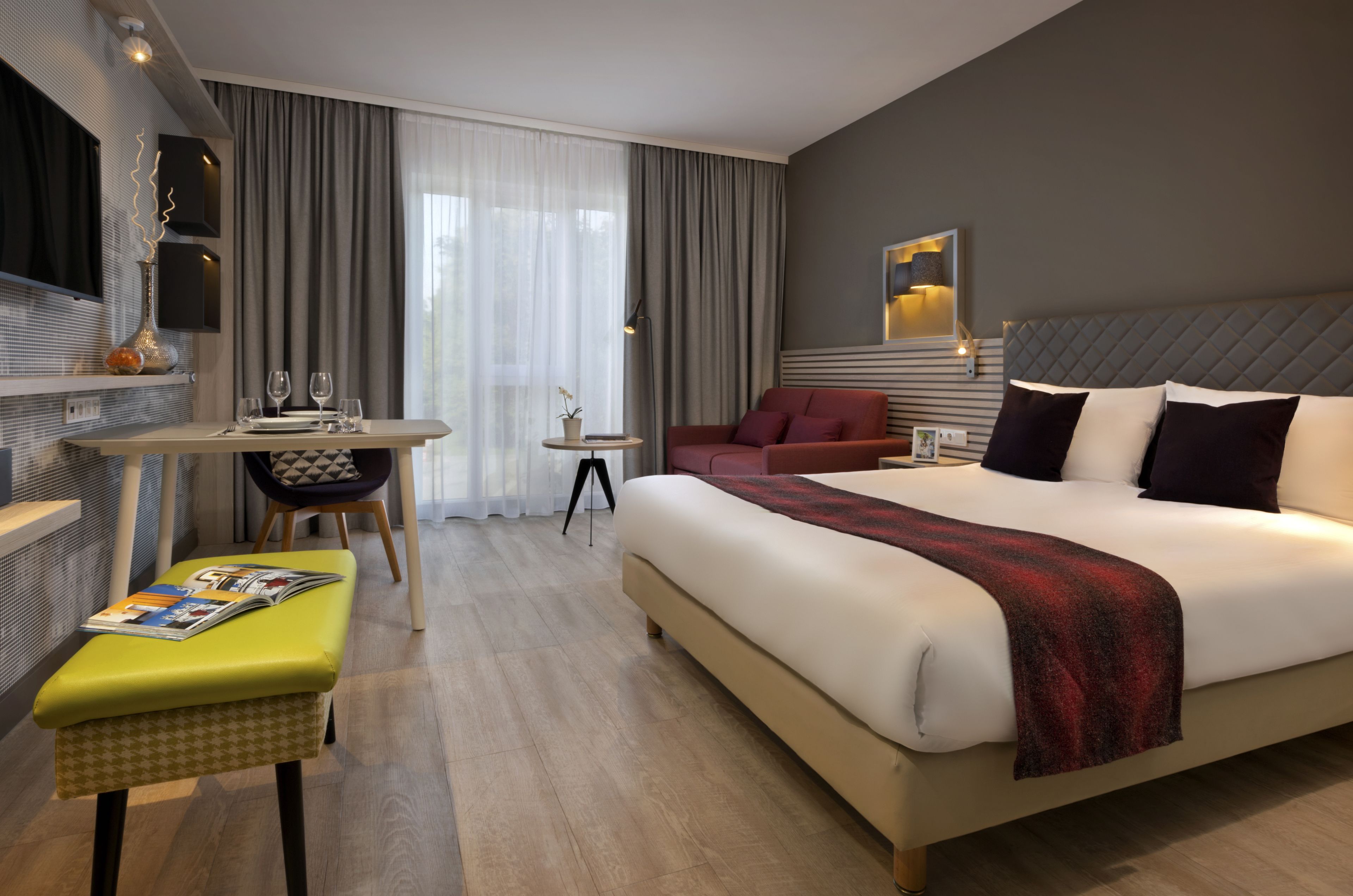 hypo-allergenic bedding, in-room safe, desk, blackout curtains