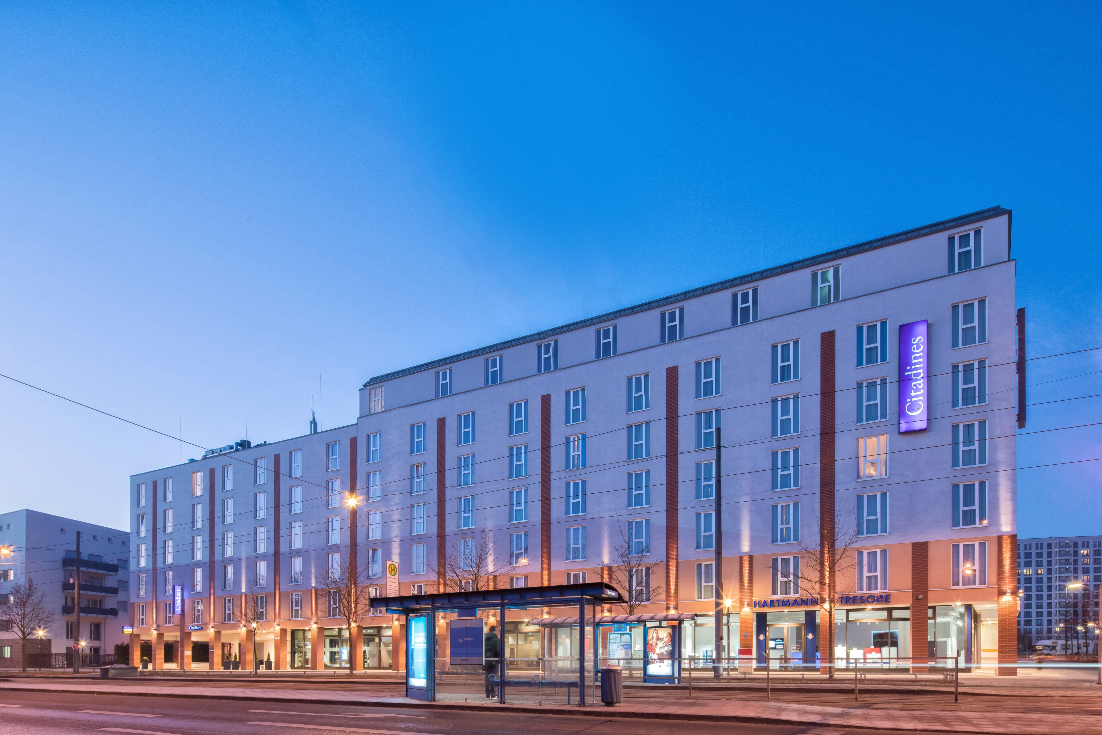 executive studio | street view