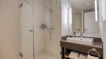 Apartment, 2 Bedrooms | Bathroom