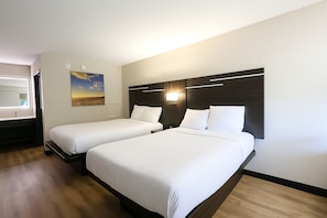 Standard Room, 2 Double Beds | Blackout drapes, soundproofing, free WiFi, bed sheets - Paragon Inn Hillsboro (Hillsboro)