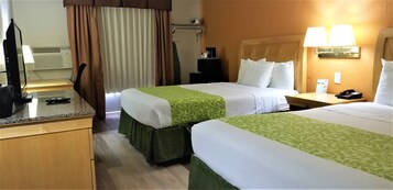 Premium bedding, desk, iron/ironing board, free WiFi