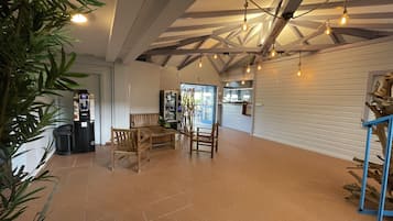 Lobby-Lounge