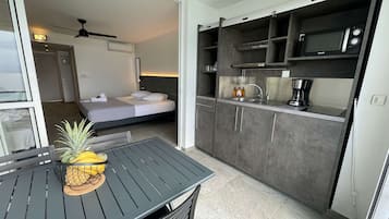 Hochwertige Bettwaren, Zimmersafe, individuell eingerichtet