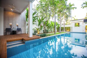 Villa, 3 slaapkamers, privézwembad | 3 slaapkamers, een kluis op de kamer, een bureau, een laptopwerkplek