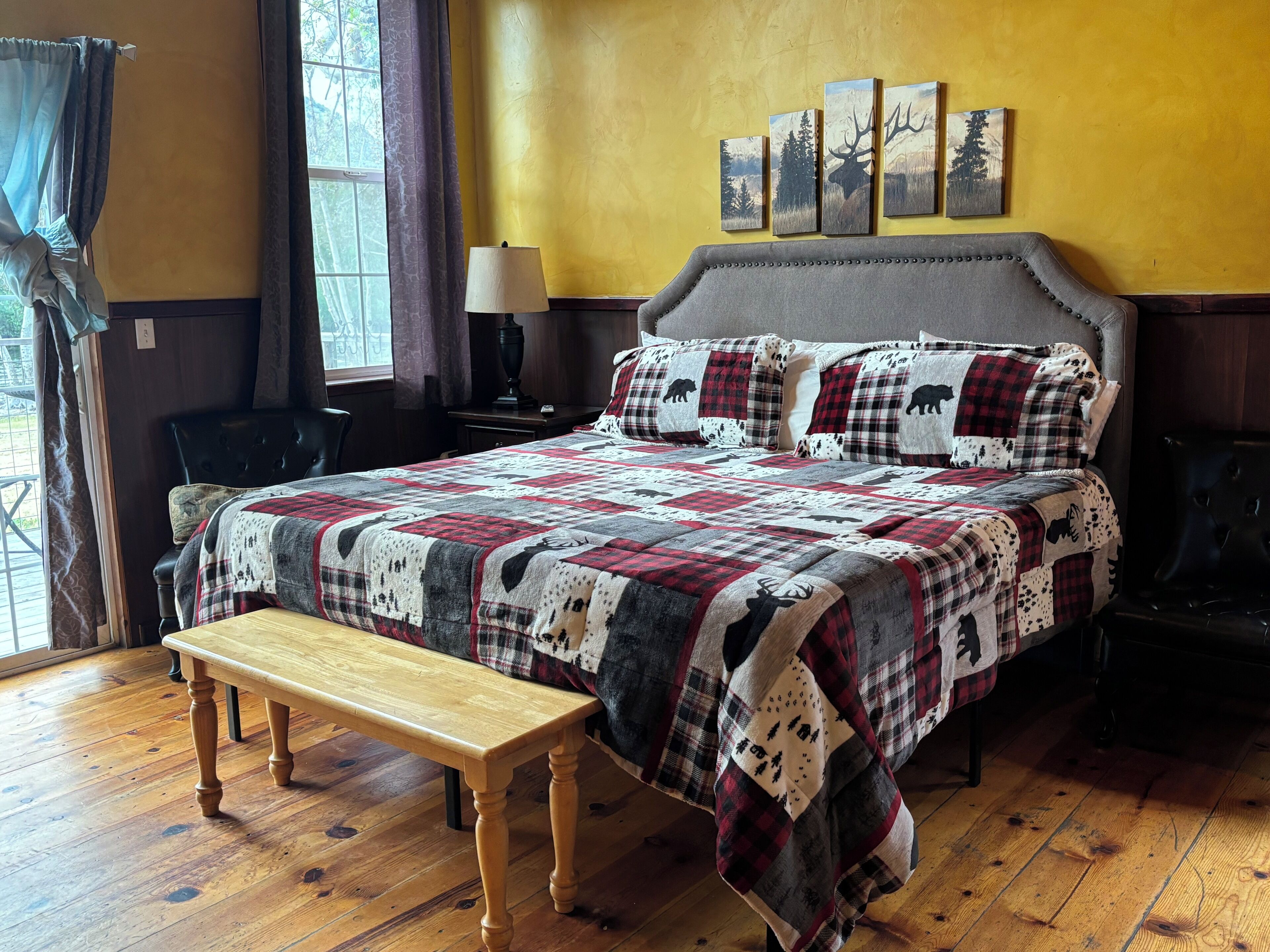 Cottage with King Bed  | 床单