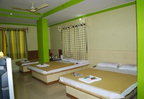 Soundproofing, rollaway beds, bed sheets - Hotel Utsav (Rahata)