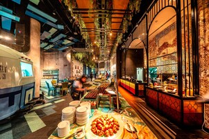 3 εστιατόρια που σερβίρουν πρωινό, μεσημεριανό με διεθνής κουζίνα