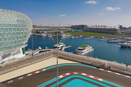W Abu Dhabi Yas Island - Image 12