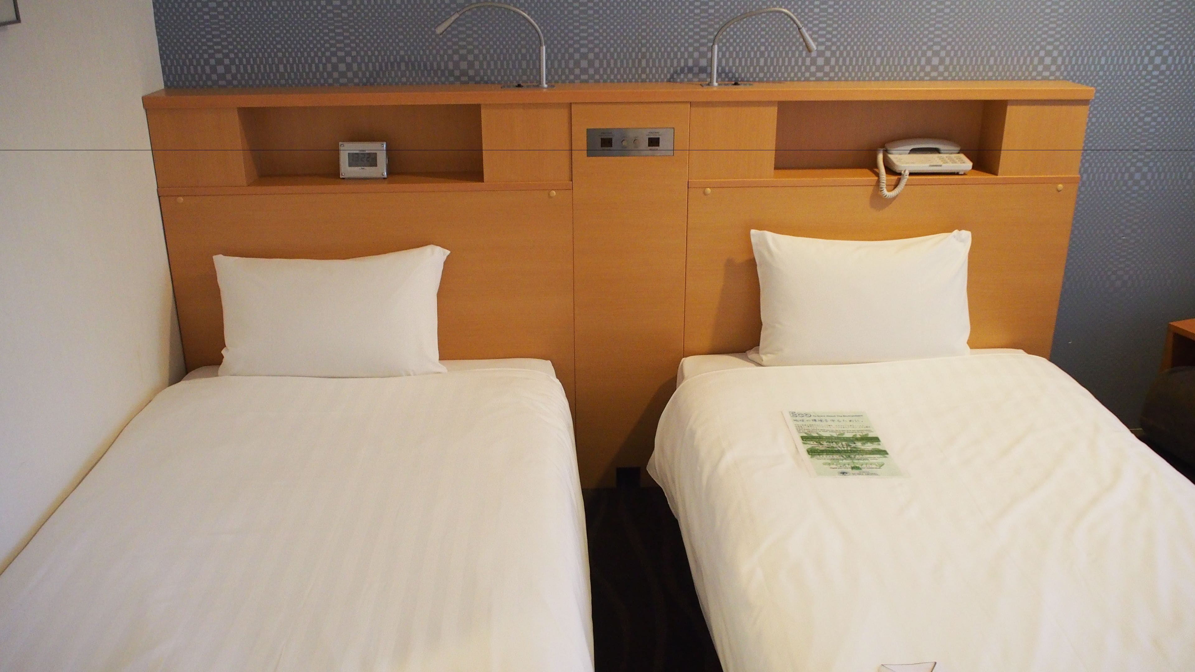 1 bedroom, down duvets, desk, blackout curtains