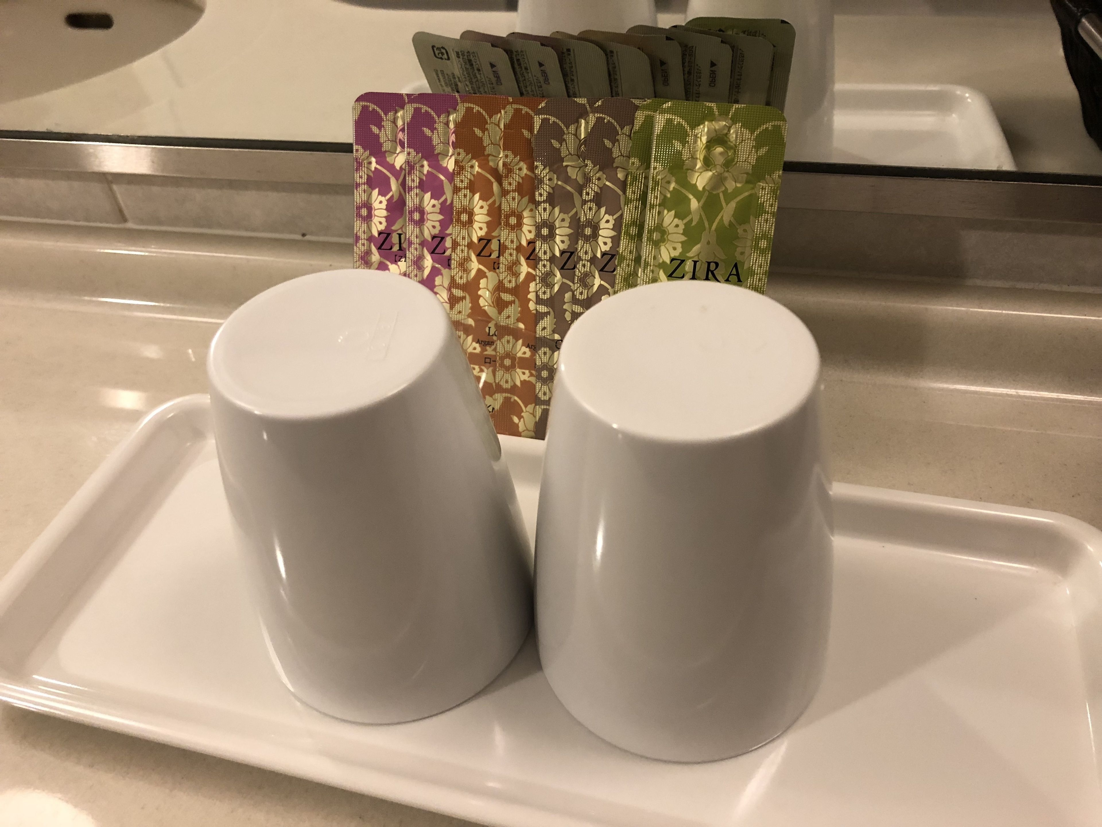 combined shower/bathtub, deep-soaking bathtub, free toiletries