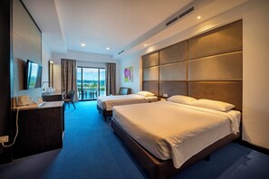 豪華雙床房 | 高級寢具、迷你吧、客房內保險箱、書桌