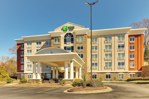 Holiday Inn Express & Suites Columbus – Fort Benning Maingate by IHG