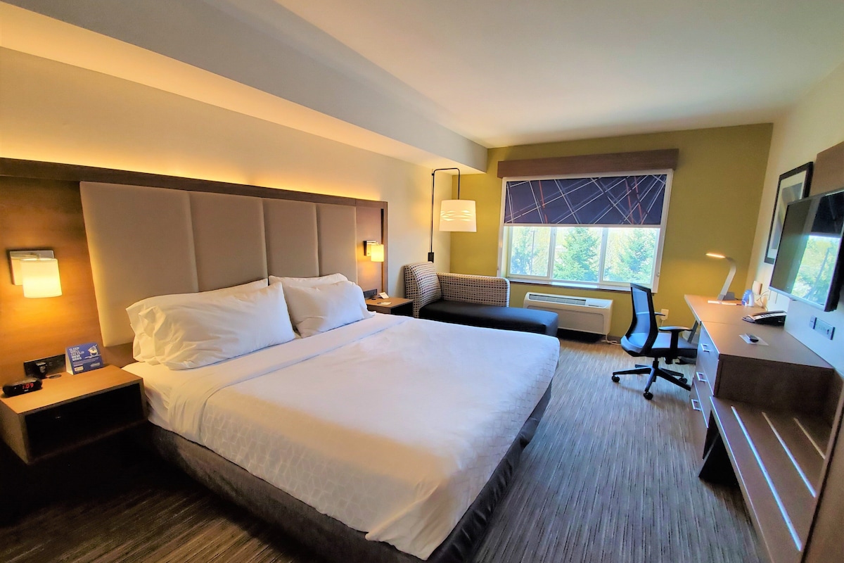 In-room safe, desk, blackout drapes, iron/ironing board