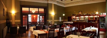 包含每日自助早餐