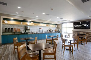 Free daily continental breakfast