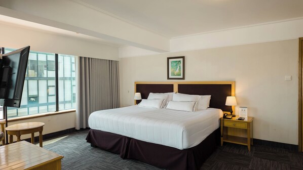 Chambre Deluxe | Couette en duvet, minibar, coffre-fort, bureau