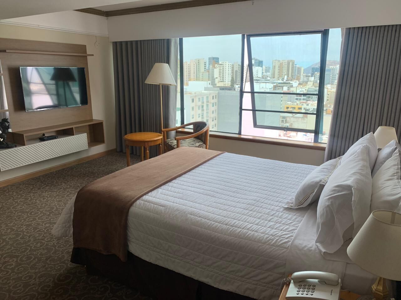 Down comforters, minibar, in-room safe, desk