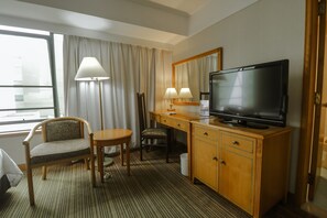 Chambre Standard avec lits jumeaux, 2 lits jumeaux | Couette en duvet, minibar, coffre-fort, bureau