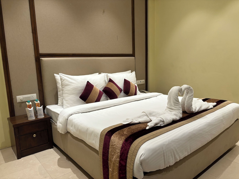 Hotel Pradeep by null