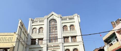 Fachada da propriedade