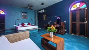 1 habitación, minibar, caja de seguridad en la habitación y escritorio