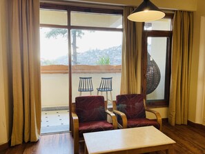 Luksusrom | Sengetøy av topp kvalitet, minibar og safe på rommet