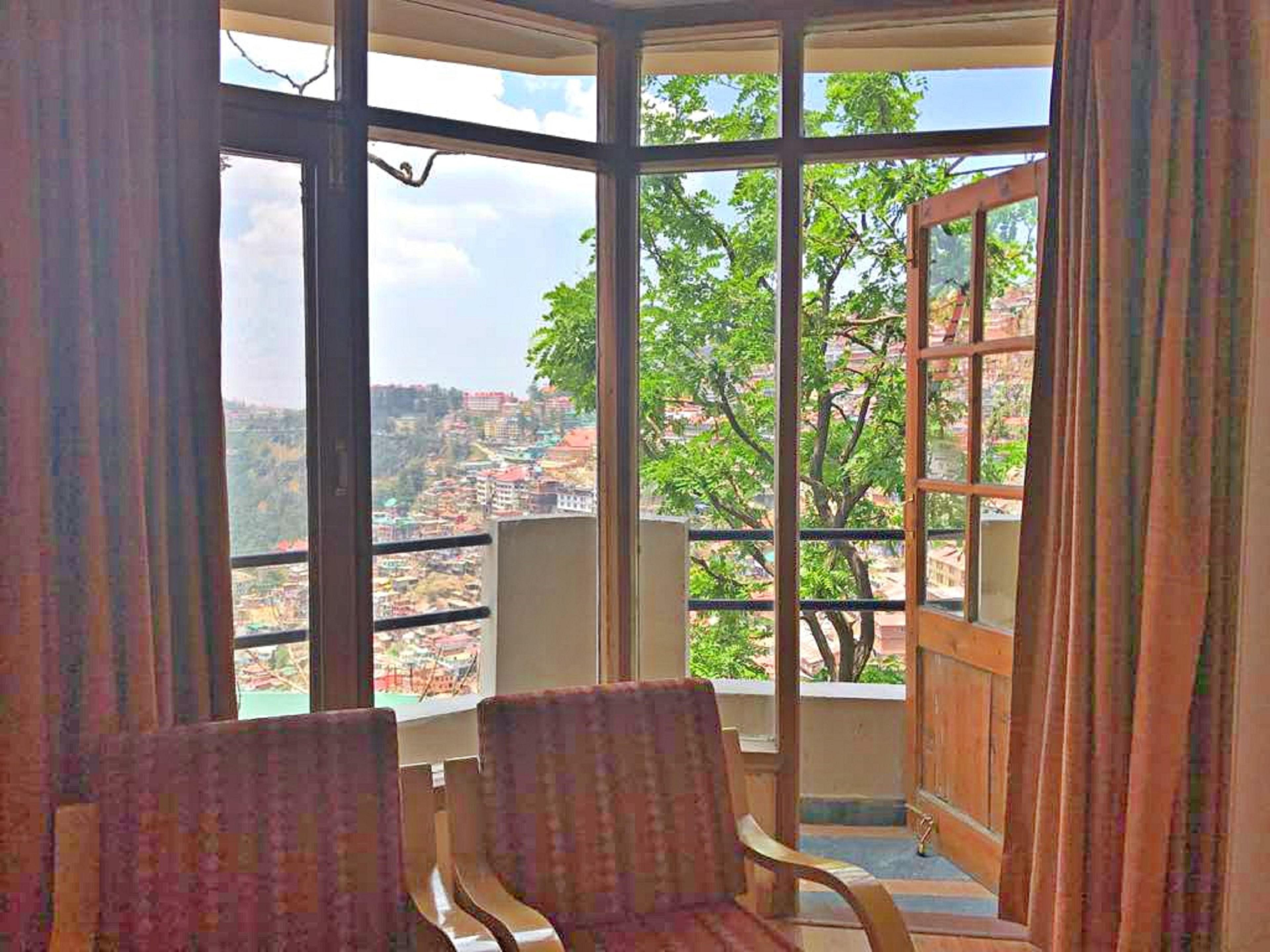 إطلالة على الجبل