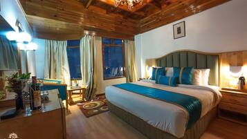 Suite | 1 bedroom, premium bedding, down duvets, pillow-top beds