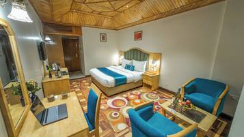 Classic Room | 1 bedroom, premium bedding, down duvets, pillow-top beds