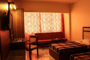 Deluxe Room, 1 Double Bed, Accessible, City View | Desk, free WiFi, bed sheets, wheelchair access - Hotel Supreme (Madurai)
