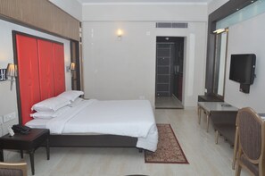 Superior Room | Minibar, in-room safe, rollaway beds (surcharge), individually decorated - The Amayaa (Varanasi)