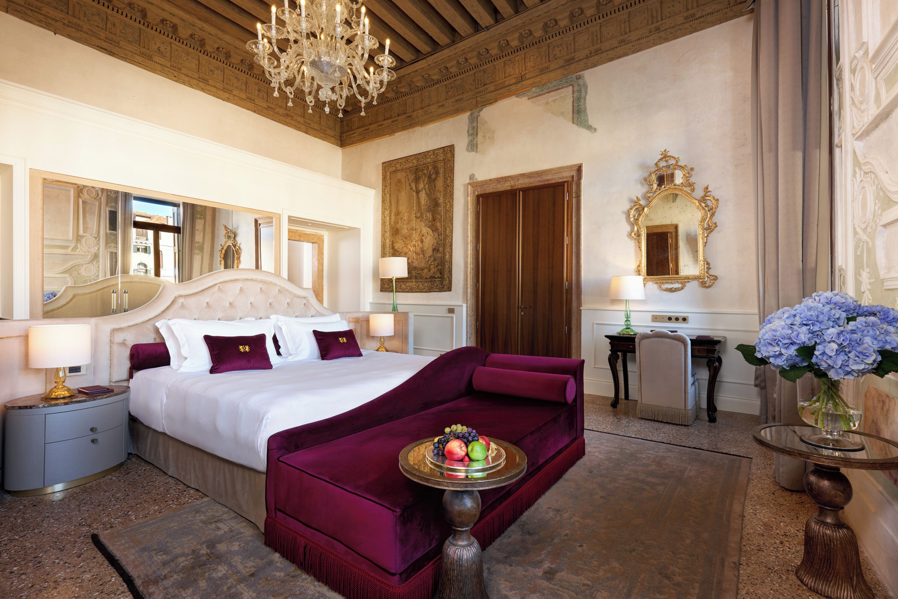 Junior Suite, Canal View (Premium)