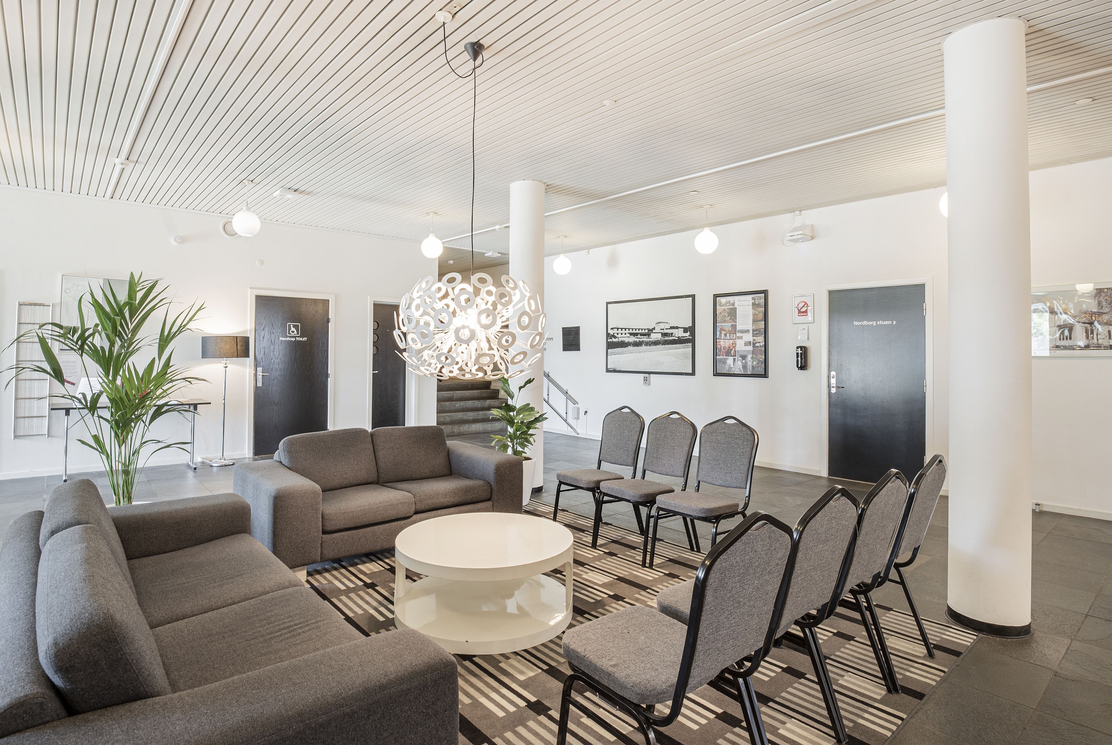 Sitteområde i lobbyen