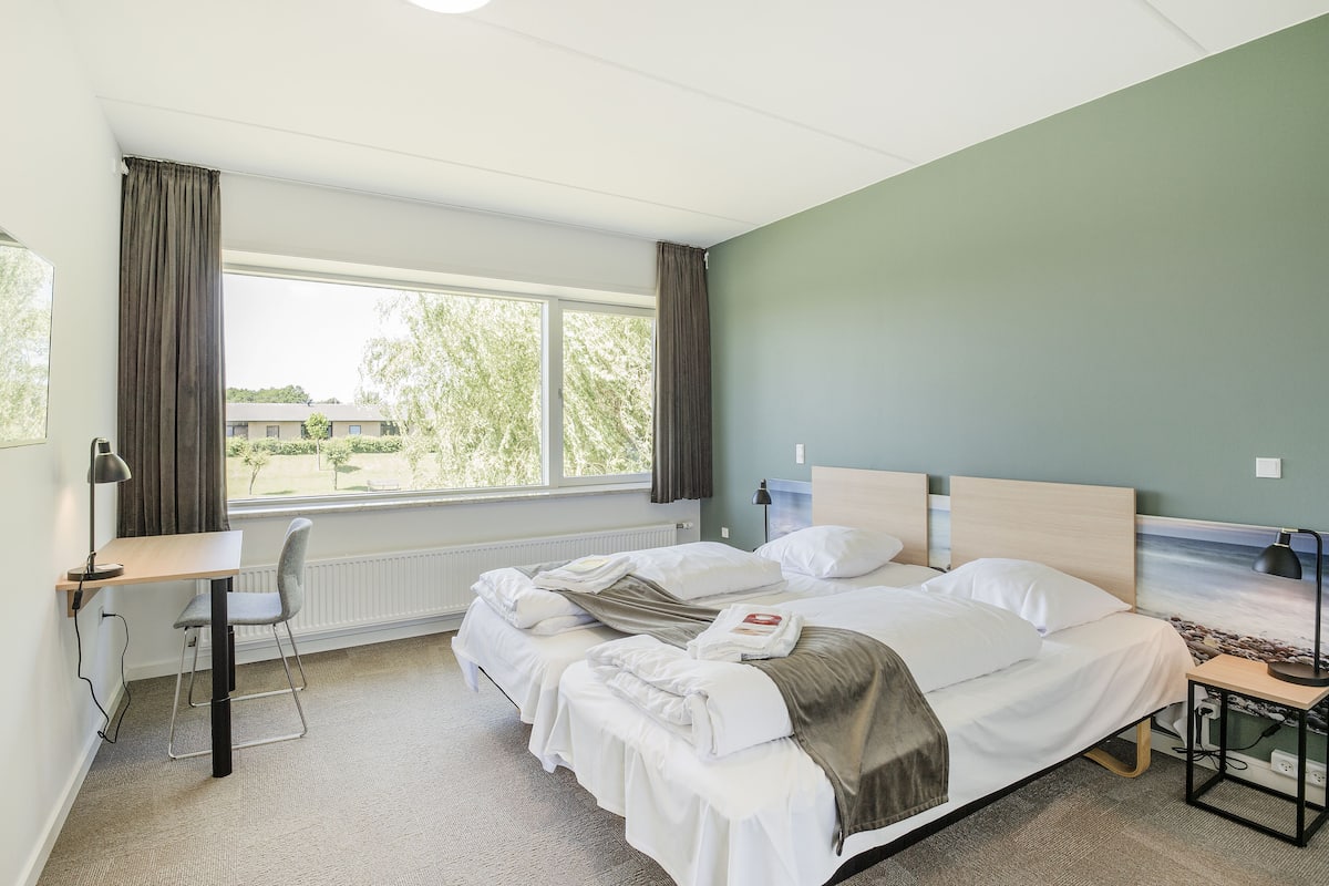 Comfort-Zimmer | Hochwertige Bettwaren, Pillowtop-Betten, individuell dekoriert