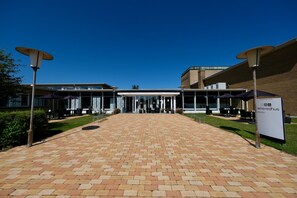 Fachada de la propiedad