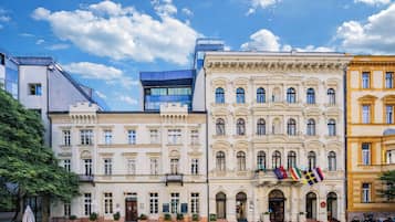 Reka bentuk bangunan