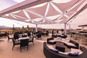 Rooftop terrace - Hotel President Budapest, Affiliated by Meliá (Budapest)