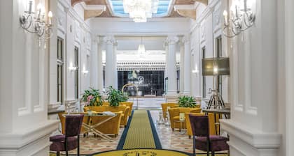 Hotel President