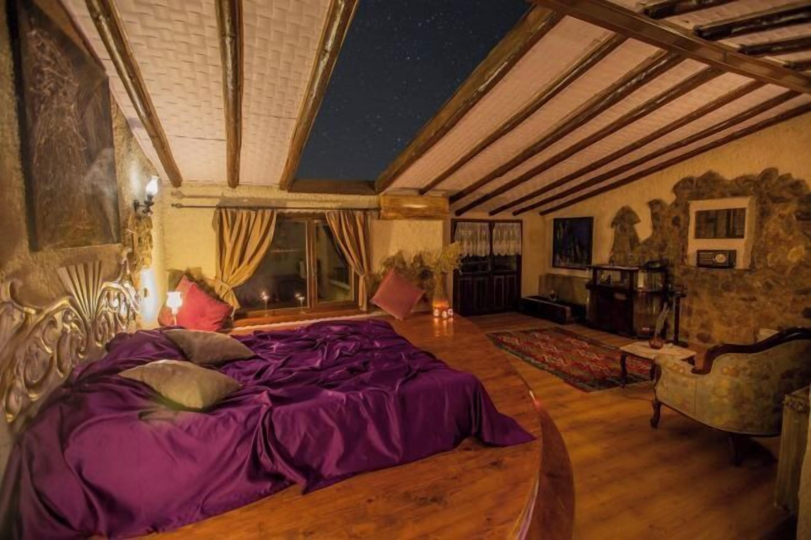 1 bedroom, Egyptian cotton sheets, premium bedding, memory-foam beds