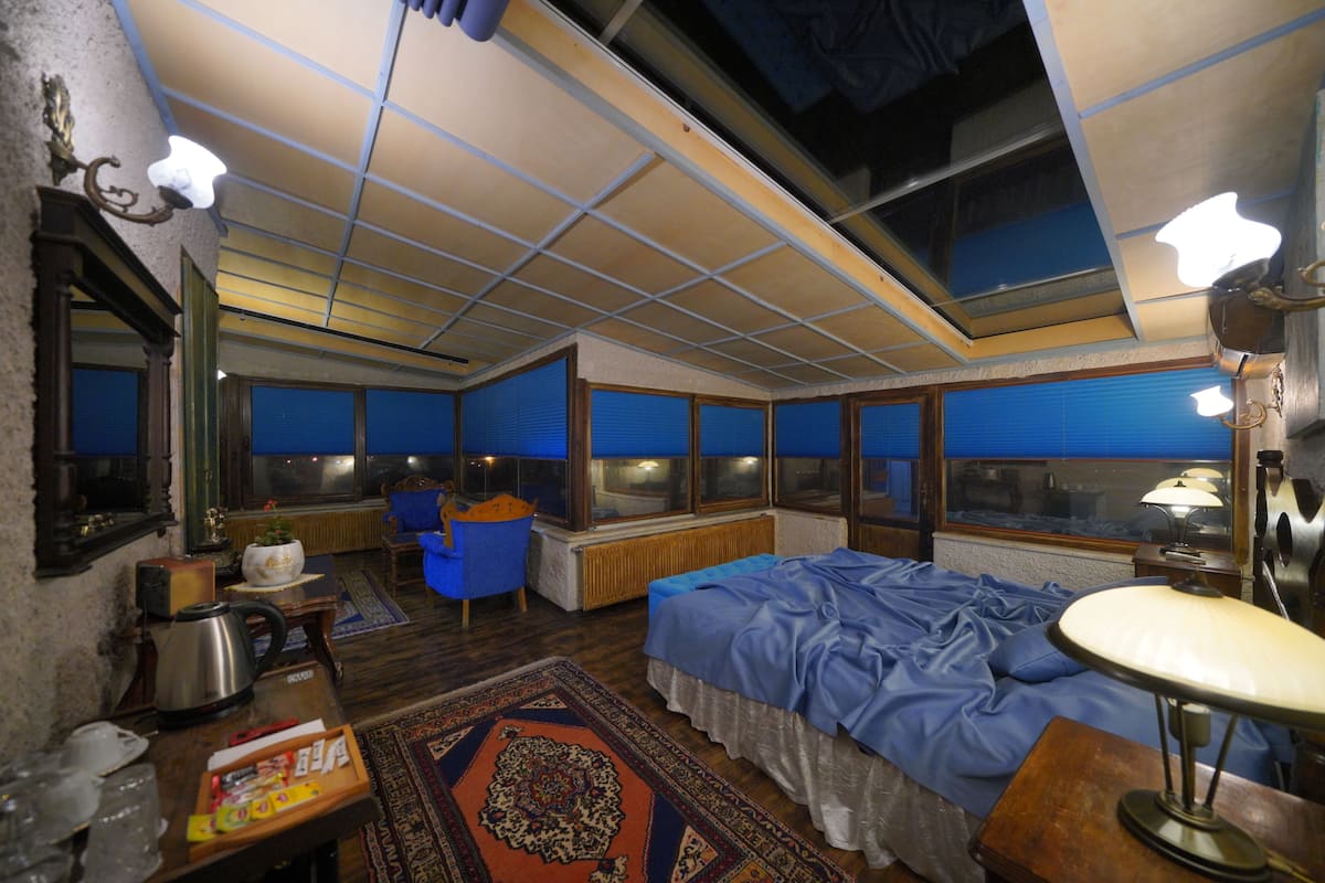 cam panoramic oda | egyptian cotton sheets, premium bedding, memory-foam beds, free minibar