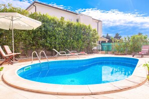 Seasonal outdoor pool - Villa Mare (Hvar)