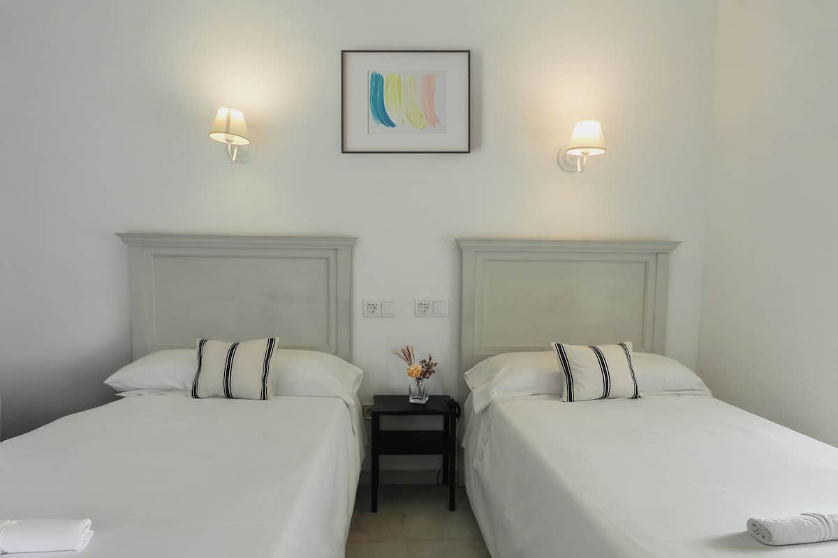 Double Room, 1 Double or 2 Twin Beds | In-room safe, desk, soundproofing, free cribs/infant beds