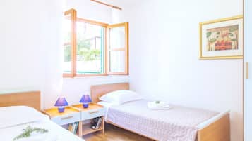 Vila, 4 quartos, terraço, vista para o mar | 4 quartos, cofres nos quartos, escrivaninha